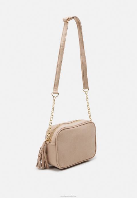 mujer bandolera rosa Anna Field 84Z82500