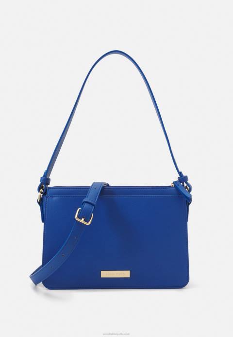 mujer bolso azul Anna Field 84Z82363