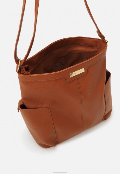 mujer bolso coñac Anna Field 84Z82362