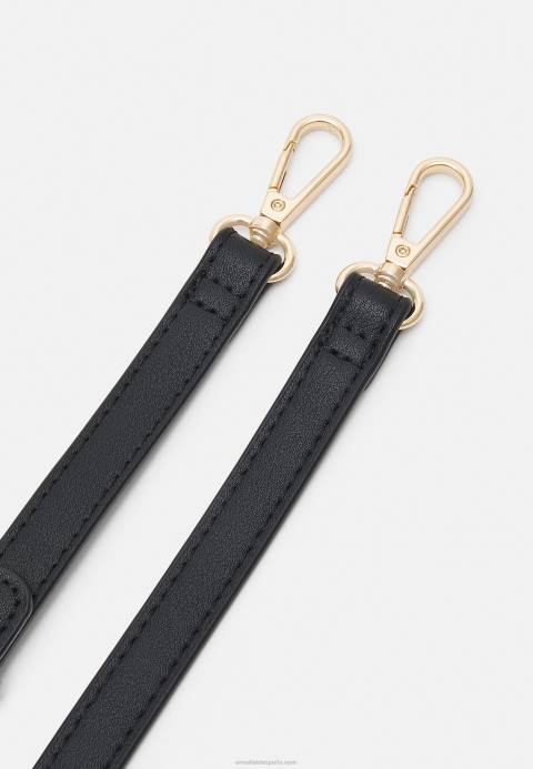 mujer bolso negro Anna Field 84Z82299