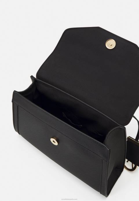 mujer bolso negro Anna Field 84Z82312
