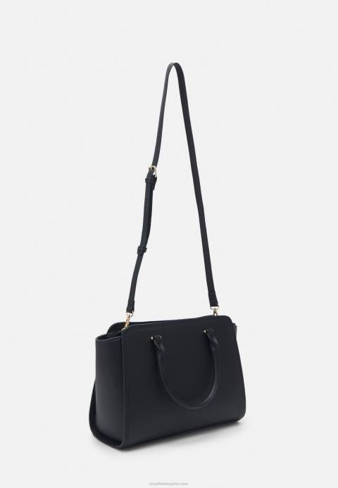 mujer bolso negro Anna Field 84Z82318