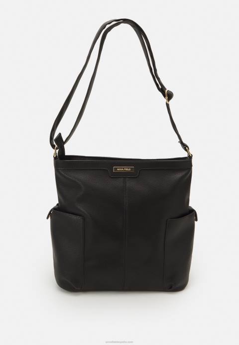 mujer bolso negro Anna Field 84Z82333