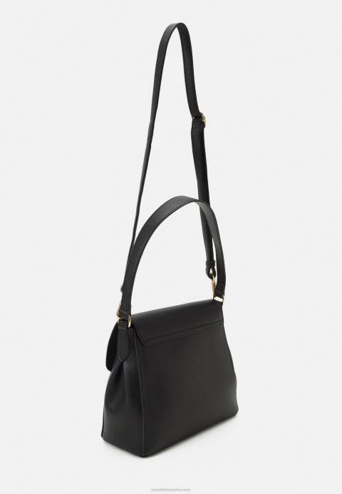 mujer bolso negro Anna Field 84Z82338