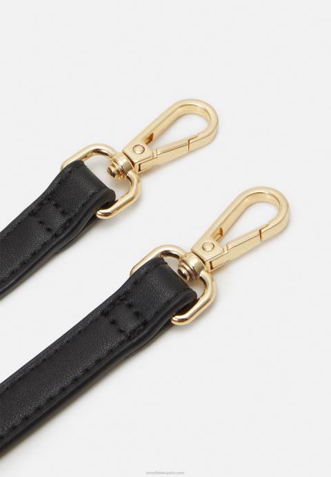 mujer bolso negro Anna Field 84Z82356