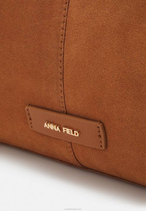 mujer bolso tote de piel color coñac Anna Field 84Z82464