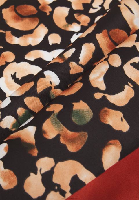 mujer fular marrón Anna Field 84Z82844