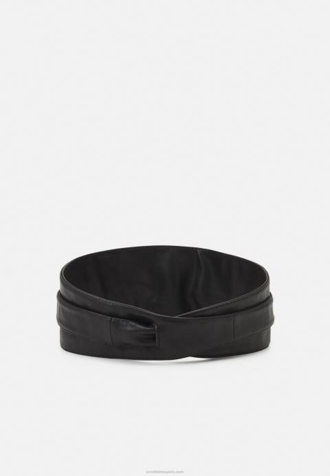 mujer cinturón negro Anna Field 84Z82728