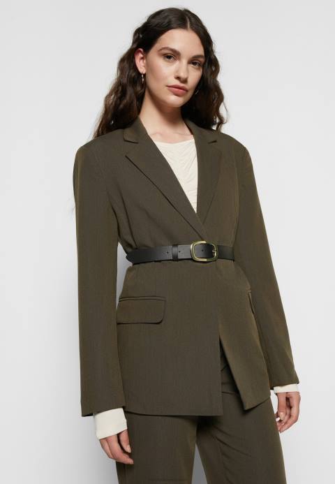 mujer cinturón negro Anna Field 84Z82761