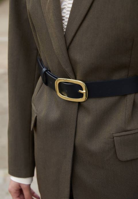 mujer cinturón negro Anna Field 84Z82761