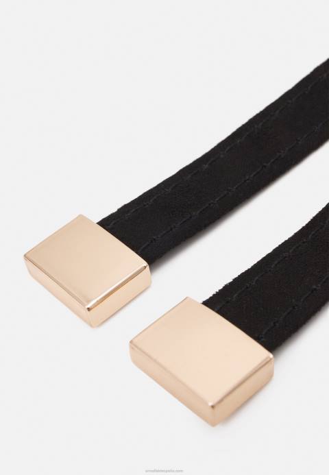 mujer cinturón negro Anna Field 84Z82764