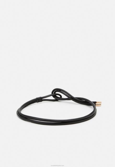 mujer cinturón negro Anna Field 84Z82769