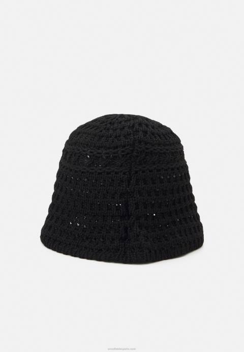 mujer sombrero negro Anna Field 84Z82718