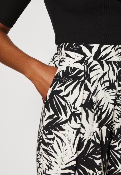 mujer shorts negro/blanco roto Anna Field 84Z8860