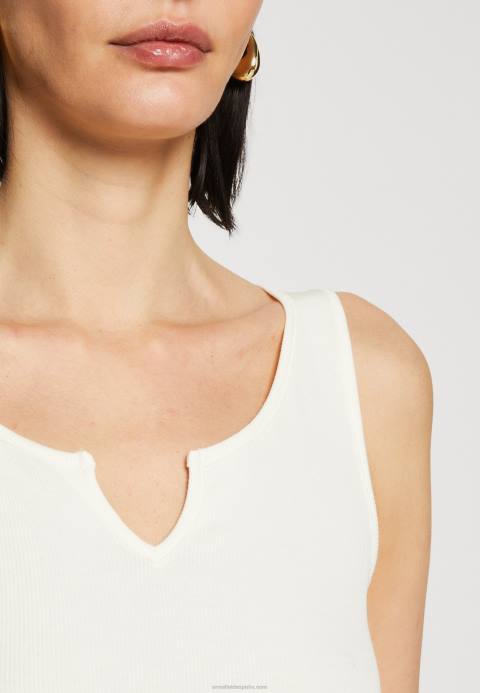 mujer top blanquecino Anna Field 84Z8470