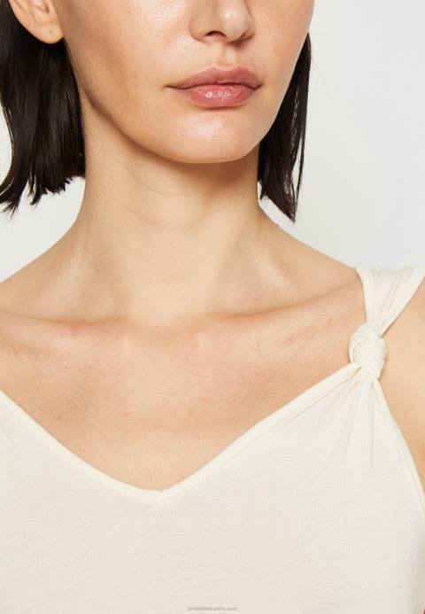 mujer top blanquecino Anna Field 84Z8493