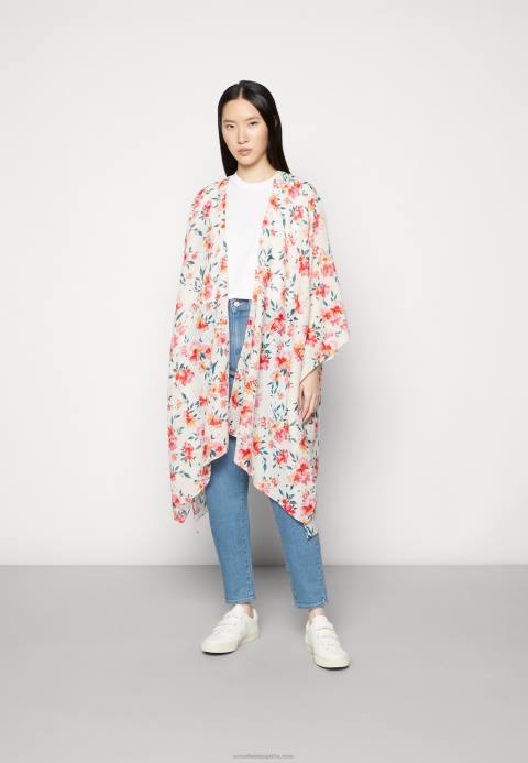 mujer capa roja Anna Field 84Z8727