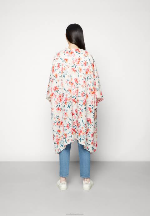 mujer capa roja Anna Field 84Z8727