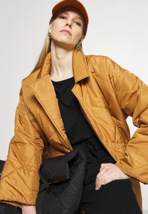 mujer mono negro Anna Field 84Z8875