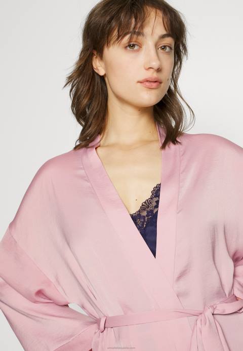 mujer bata de novia bata rosa Anna Field 84Z81080