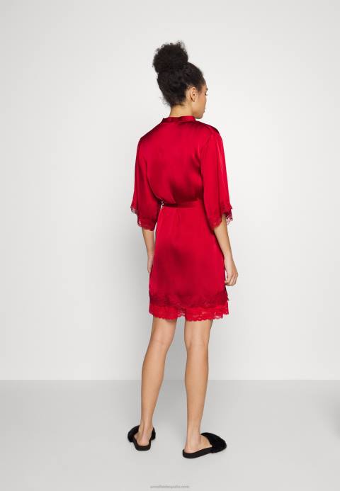 mujer bata roja Anna Field 84Z81092