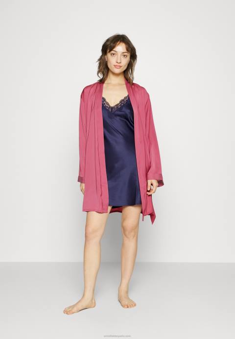 mujer bata rosa Anna Field 84Z81081