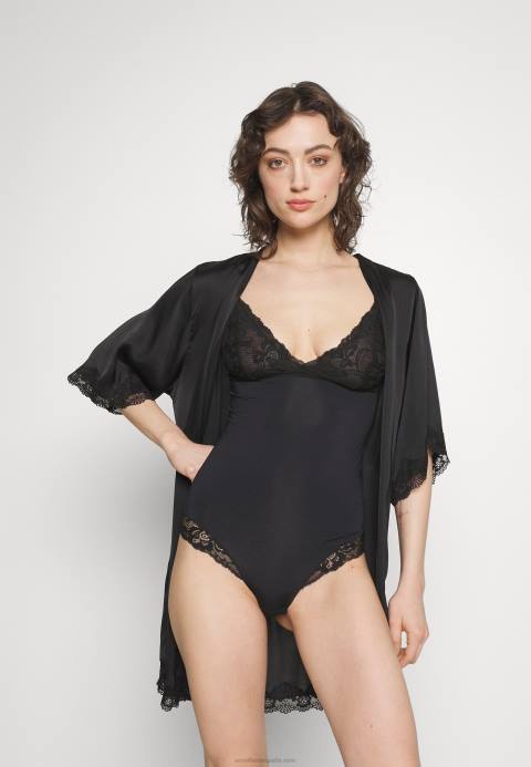 mujer cuerpo negro Anna Field 84Z81024