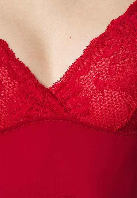 mujer cuerpo rojo Anna Field 84Z81025