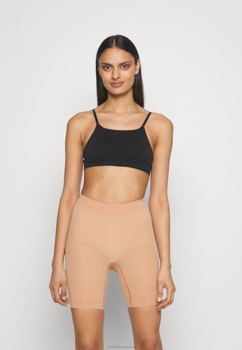 mujer fajas desnudas Anna Field 84Z81031