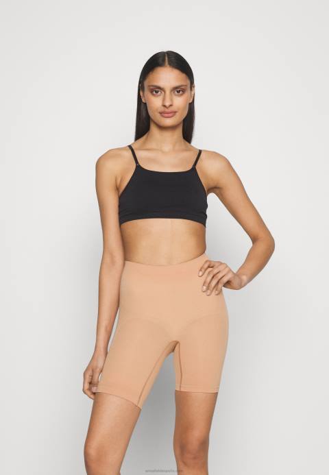 mujer fajas desnudas Anna Field 84Z81031