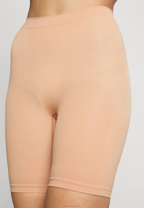 mujer fajas desnudas Anna Field 84Z81031