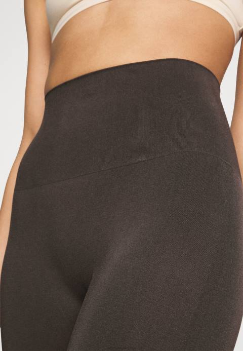 mujer fajas moldeadoras fuertes negras Anna Field 84Z81035