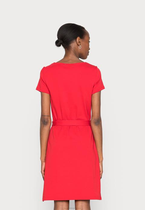 mujer vestido de punto rojo Anna Field 84Z899