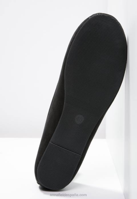 mujer bailarinas negras Anna Field 84Z82076