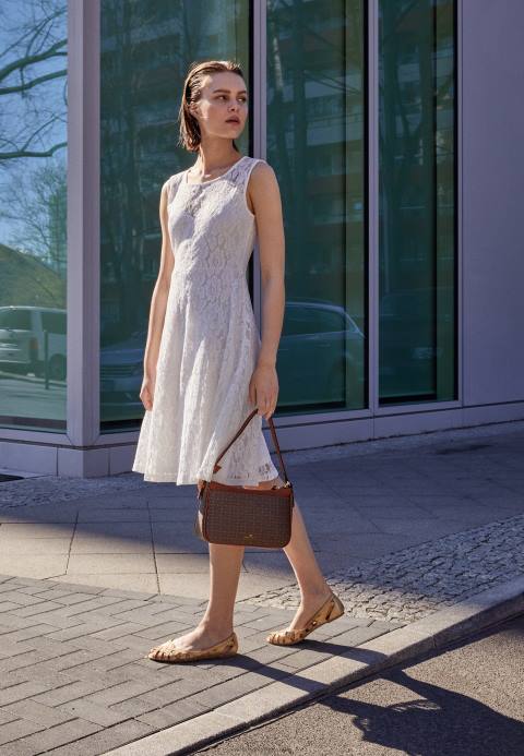 mujer bailarinas peeptoe de piel doradas Anna Field 84Z82131